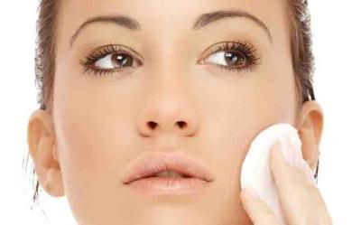 3 astringentes naturales para tu piel