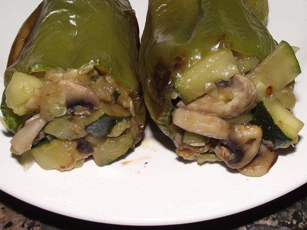 Pimientos Rellenos de Verduras y Setas Pimientos Rellenos de Verduras y Setas