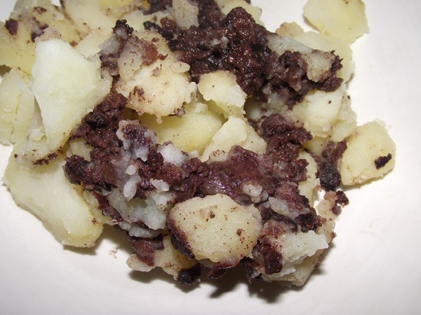 Patatas Salteadas con Morcilla