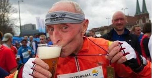 Cerveza: Consumirla de manera moderada no da obesidad