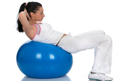 Ejercicios con balón de Pilates Ejercicios con balón de Pilates