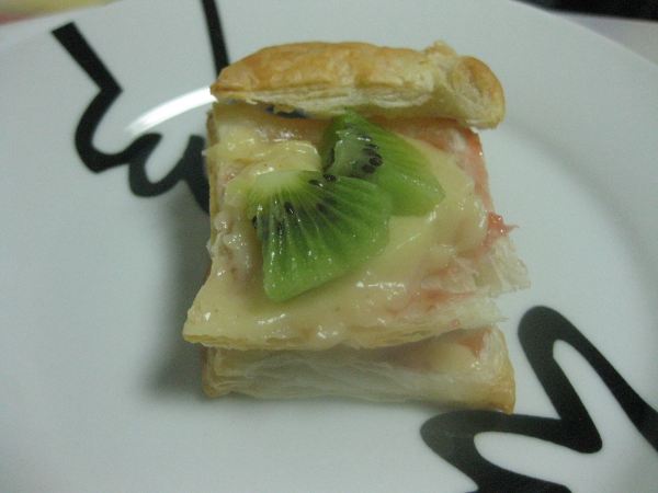 Milhojas de hojaldre y crema Milhojas de hojaldre y crema