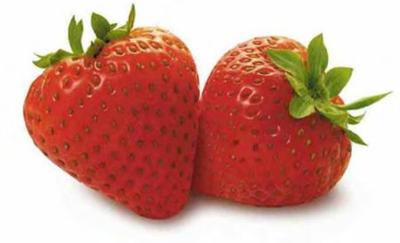 Fresas flambeadas con helado