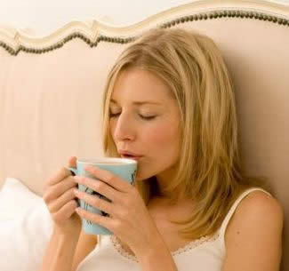 Beber infusiones de estas plantas ayudan a dormir