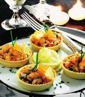 Tartaletas de tartar de salmón