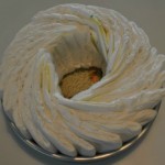 tartas-de-panales-la-nueva-tendencia-en-regalos-para-embarazadas-tarta-elaborada-paso-1