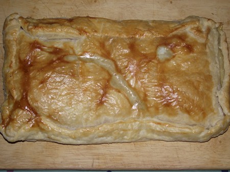 DSCF0649 450x6001 Empanada de Hojaldre con Jamón York y Queso