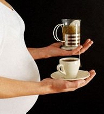 drinking-coffee-safe-pregnant
