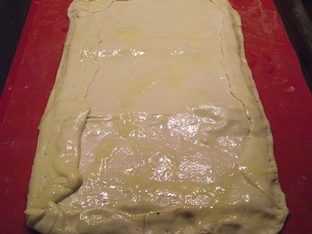 DSCF0632 450x600 Empanada de Hojaldre con Jamón York y Queso