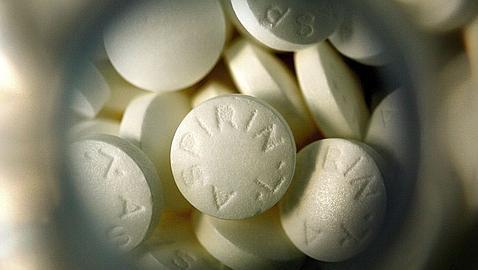 Tomar una aspirina al día con leche para evitar el cáncer