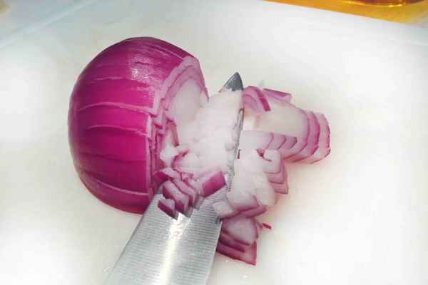 Comer cebolla cruda beneficios médicos