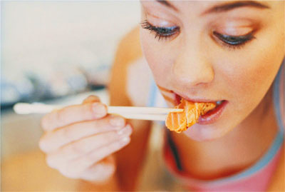 Cómo masticar correctamente los alimentos, Aprenda a masticar para bajar de peso