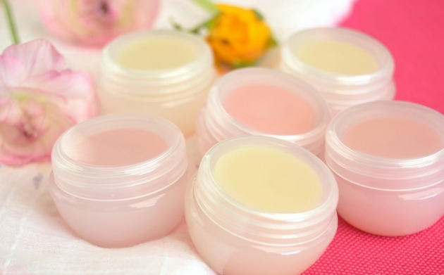 Como-preparar-un-balsamo-para-los-labios-3.jpg Como-preparar-un-balsamo-para-los-labios-3.jpg