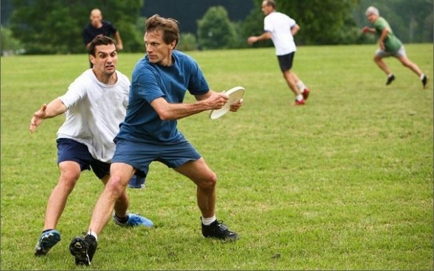Frisbee-un-ejercicio-saludable-y-divertido-2.jpg