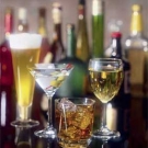 Los peores alimentos para la digestión_alcohol.jpg Los peores alimentos para la digestión_alcohol.jpg