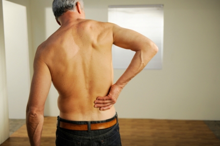 Malos hábitos que causan dolor de espalda1.jpg
