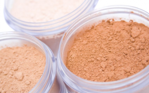 Otro Maquillaje Polvo mineral de Mica 1.jpg Otro Maquillaje Polvo mineral de Mica 1.jpg