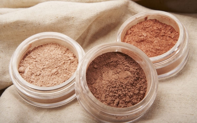 Otro Maquillaje Polvo mineral de Mica 2.jpg Otro Maquillaje Polvo mineral de Mica 2.jpg