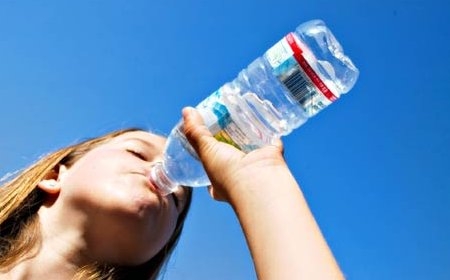 Porqué es fundamental beber agua.jpg Porqué es fundamental beber agua.jpg