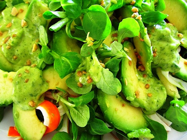 ensalada-de-berros-con-palitos-de-mar-y-aguacates ensalada de berros con palitos de mar y aguacates 8 Ensalada de berros con palitos de mar y aguacates