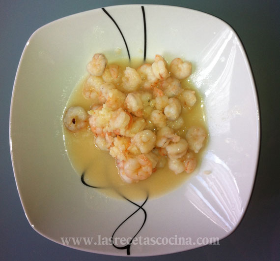 gambas salteadas con ajo Calabacines rellenos de gambas