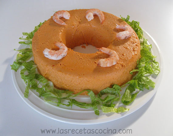 pastel de salmon y langostinos Pastel de salmón y langostinos, perfecto para ocasiones especiales