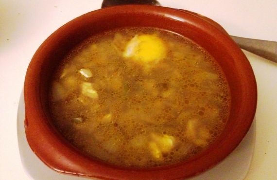 sopa bacalao1 Sopa de bacalao con huevos escalfados, una cena de invierno perfecta