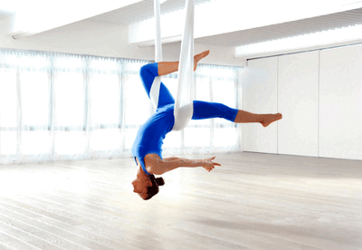 Yoga Antigravity, una divertida técnica de fitness que alivia el dolor de espalda, en exclusiva en el DIR Yoga Antigravity, una divertida técnica de fitness que alivia el dolor de espalda, en exclusiva en el DIR