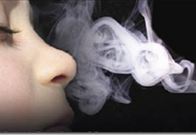 Fumar en casa afecta la salud de nuestros hijos Fumar en casa afecta la salud de nuestros hijos