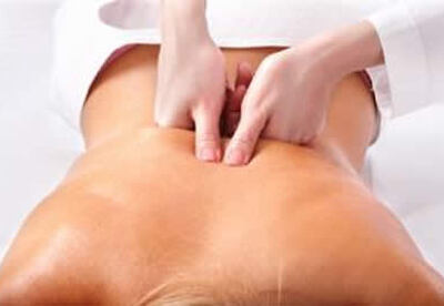 Hernias de disco en la columna vertebral y cómo tratarlas Hernias de disco en la columna vertebral y cómo tratarlas