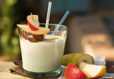 Batido cremoso de plátano y manzana Batido cremoso de plátano y manzana