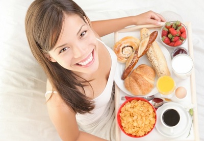 Como nos ayuda un desayuno completo Como nos ayuda un desayuno completo