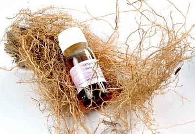 El aceite esencial de vetiver y sus propiedades El aceite esencial de vetiver y sus propiedades