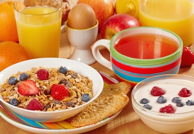 Importancia de elegir un buen desayuno Importancia de elegir un buen desayuno