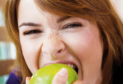 ¿Qué son alimentos detergentes? Conozca los alimentos que eliminan el mal aliento, gingivitis y caries ¿Qué son alimentos detergentes? Conozca los alimentos que eliminan el mal aliento, gingivitis y caries