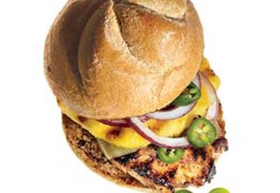 Receta saludable para el fin de semana: sándwich de pollo con piña a la plancha Receta saludable para el fin de semana: sándwich de pollo con piña a la plancha