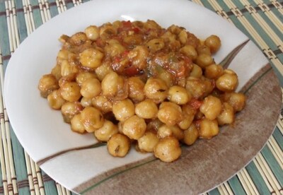 Garbanzos salteados con un sofrito de pimientos Garbanzos salteados con un sofrito de pimientos