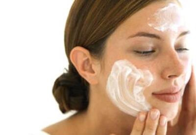 Cómo aclarar la piel del rostro Cómo aclarar la piel del rostro