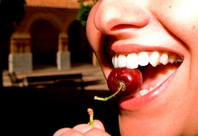 Alimentos que blanquean los dientes Alimentos que blanquean los dientes