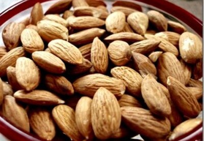 Almendras, tonifican el sistema nervioso y disminuyen el colesterol Almendras, tonifican el sistema nervioso y disminuyen el colesterol