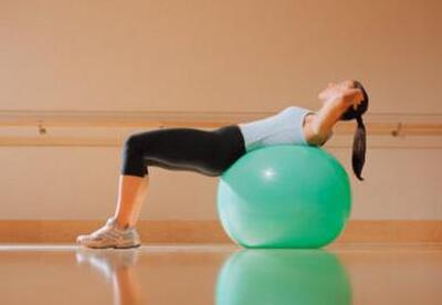 Ejercicios de pilates con pelota Ejercicios de pilates con pelota