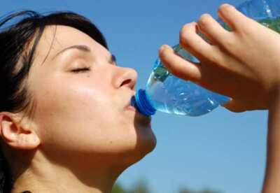 ¿Cuánta agua debemos beber cada día? ¿Cuánta agua debemos beber cada día?