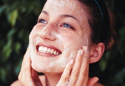 Cómo lograr una limpieza facial exitosa Cómo lograr una limpieza facial exitosa