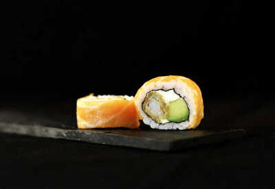 Cómo hacer sushi de salmón Cómo hacer sushi de salmón