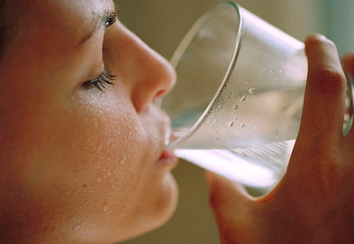 Problemas de consumir poca agua Problemas de consumir poca agua
