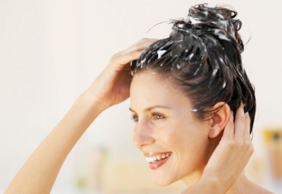 Tratamiento natural para el cabello de yogurt y aguacate Tratamiento natural para el cabello de yogurt y aguacate