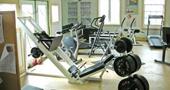 Tener en cuenta el estado de las máquinas y su colocación para evitar lesionarnos Tener en cuenta el estado de las máquinas y su colocación para evitar lesionarnos