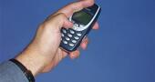 El uso excesivo del teléfono móvil podría causarnos problemas de espalda