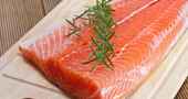 Beneficios del salmón y como prepararlo junto a frutas