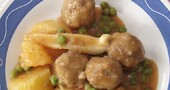 Albondigas con Sepia y Guisantes Albondigas con Sepia y Guisantes